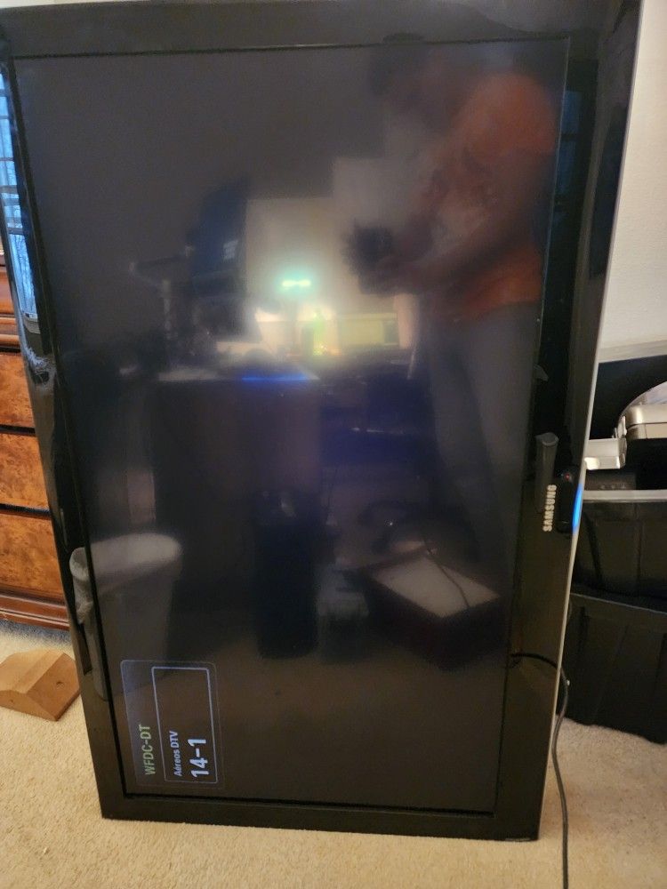 Samsung LN52A550 52-inch 1080p LCD HDTV