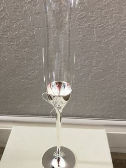 Vera Wang Love Knots crystal flutes champagne