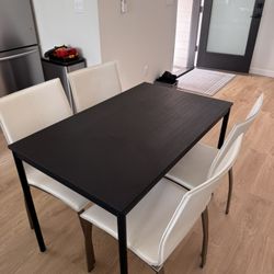 Dining Table And 4 Chairs 