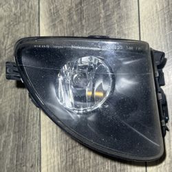 2011-2013 F10 528i 535i 550i BMW FOG LIGHT RIGHT SIDE OEM