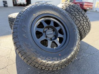 METHOD MR701 wheels rims Chevy Silverado Tahoe GMC Sierra Yukon 6x5.5 tires