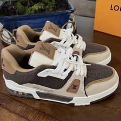 Louis Vuitton Men’s Shoes 