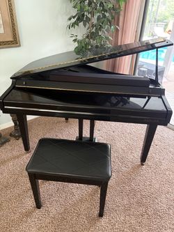 Samick Baby Grand Piano with Bench