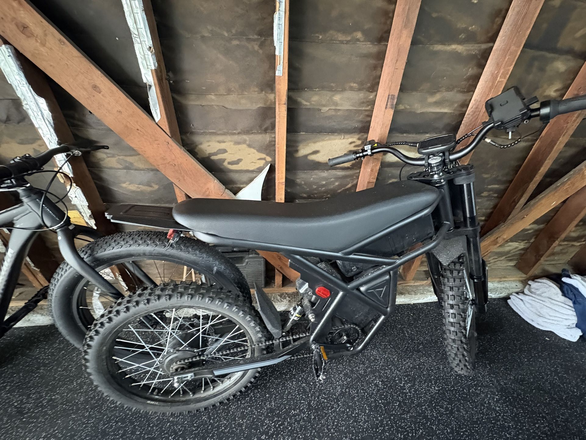 GT73 E-Bike - Long-Range, Step-Through, Priced to Move 37 MPH