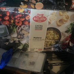 Brand New Cooking Set