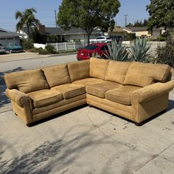 Livingston Sectional Couch FREE DELIVERY