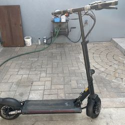 EVQLV Electric Scooter (Model: Tour XL)