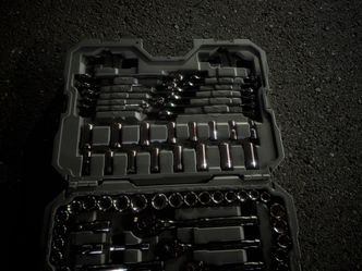 Craftsman mechanic tool set like new