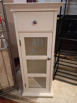 Wooden drawer cabinet