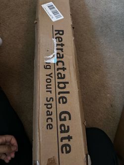 Retractable gate