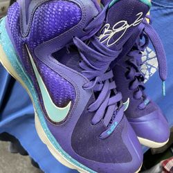 LeBron Nike high top purple and blue Mens tennis shoes size 8