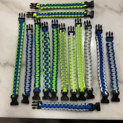 Seahawks Are Going To The Super Bowl!!!!  Enjoy The Game And Show Off Your New Paracord Bracelet. 