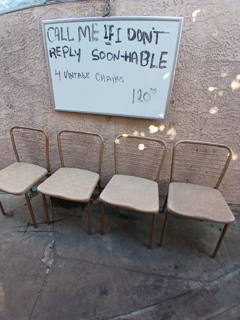 Set Of 4 Vintage Chairs