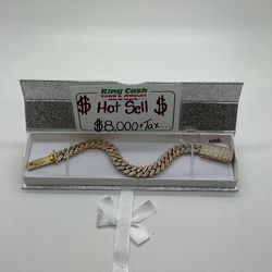 10k Cuban Link Bracelet With Diamond 