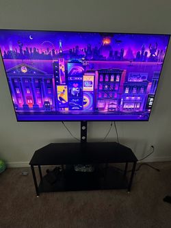 TV stand in 65 inch TV