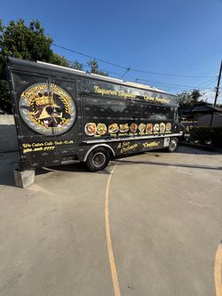 Lunch Truck w LA County Permit