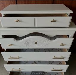 White 5 drawer dresser