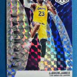 2023-24 Panini Mosaic #23 LEBRON JAMES ‘Elevate’ Silver Mosaic Prizm Lakers NM+