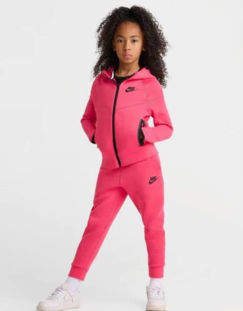 2t Nike Tech 