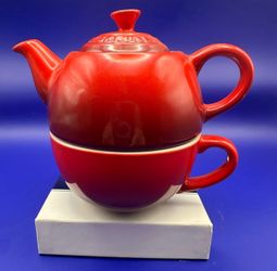 Le Creuset Red Coffee & Tea Set for Kitchen