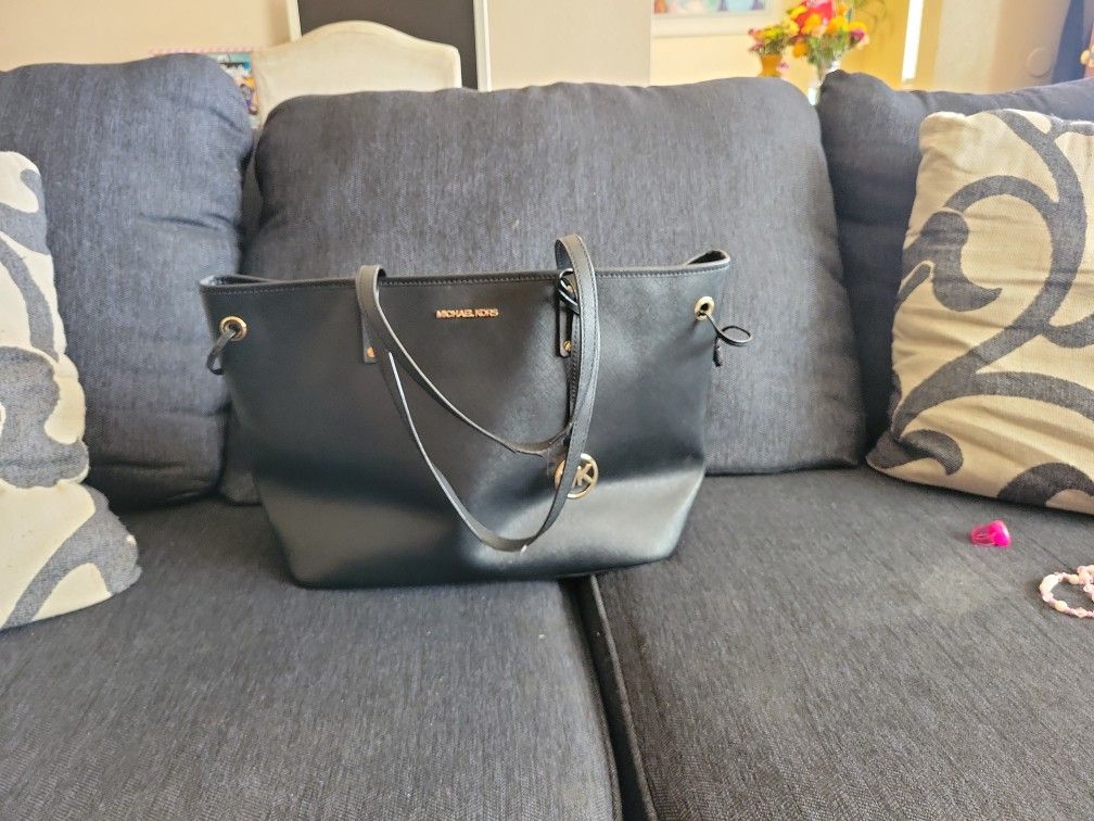 Michael Kors Tote Bag And Wallet