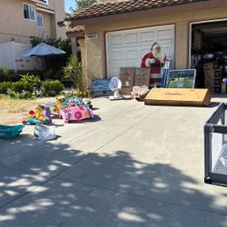 Yard Sale 