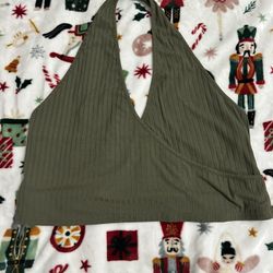 plus size cropped halter top