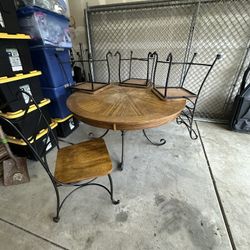 Dining room table + 4 chairs - FREE
