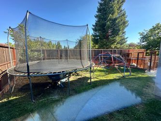 Free trampoline and geo dome