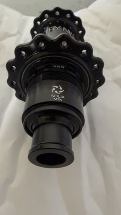 2025 i9 Solix MTN Rear Hub ONLY