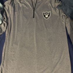 Raider Quarter Zip. Medium 