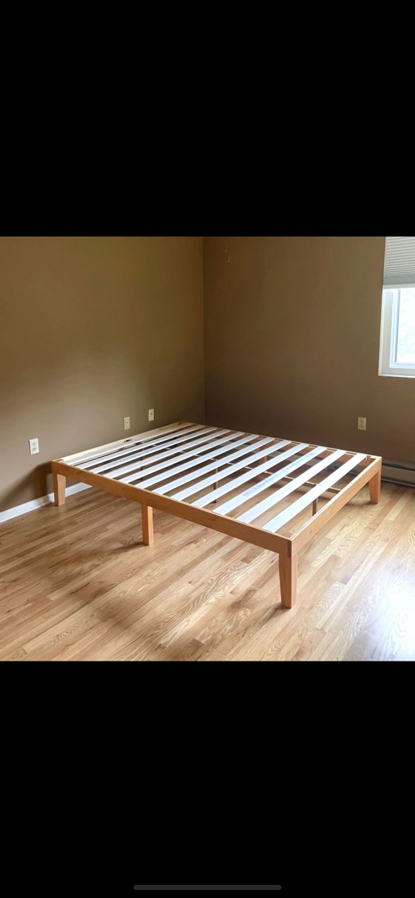 Clean Simple Queen Platform Bed Frame / Deliver