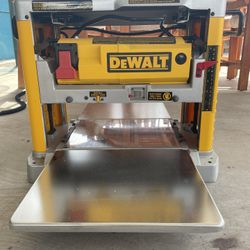 DeWalt Thickness Planer