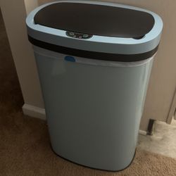 13 Gallon Touch less Trash Can