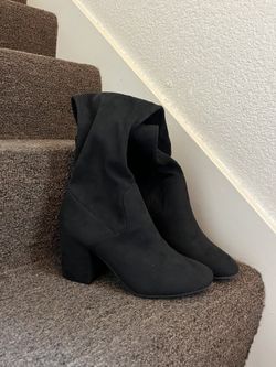 Black Boots/ Botas Negras Talla 6 