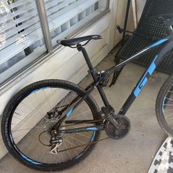  GT Aggressor Mountain Bike – 26” Wheels – Shimano Gearing – Disc Brakes