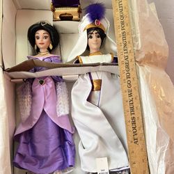 Disney Catalog Aladdin Jasmine Huge Porcelain Collectible Doll Set Music Box