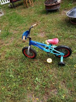 Paw patrol bike with training wheels
