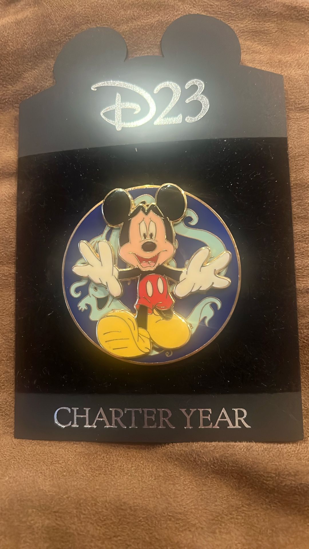 Jumbo Mickey Shopping Spinning Pin 2009