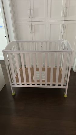 Baby crib