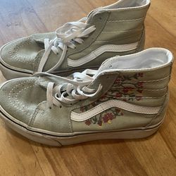 Vans women high top shoe 7.5
