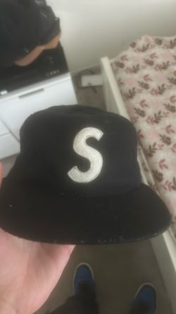 Supreme Hat