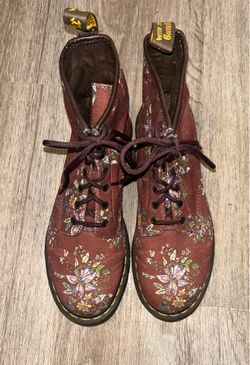 Dr. Martens Women’s Castel Boots  9L