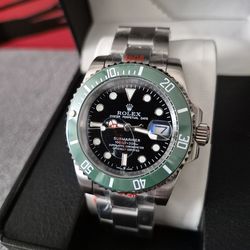 Men watch green 💚