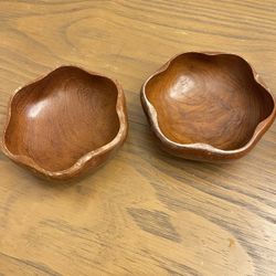 Two wood carved bowls dish Clam Shell Style 6” Diameter Decor