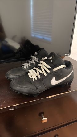 Jordan 1 low cleats