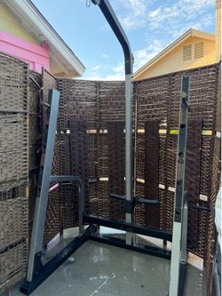 Nautilus Squat rack/bench Rack with pulley system $88