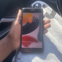 IPHONE 8 PLUS PERFECT CONDITION FOR THE LOW