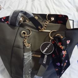 Steve Madden big bags 1 inside $50