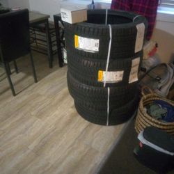 PIRELLI ALL YEAR ROUND 235/45R19